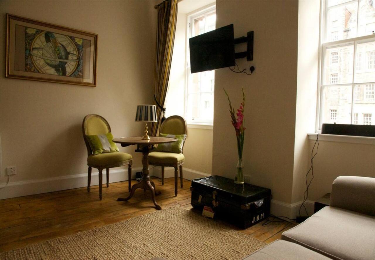 Joivy Chic Apt In The Royal Mile Tower Leilighet Edinburgh Eksteriør bilde