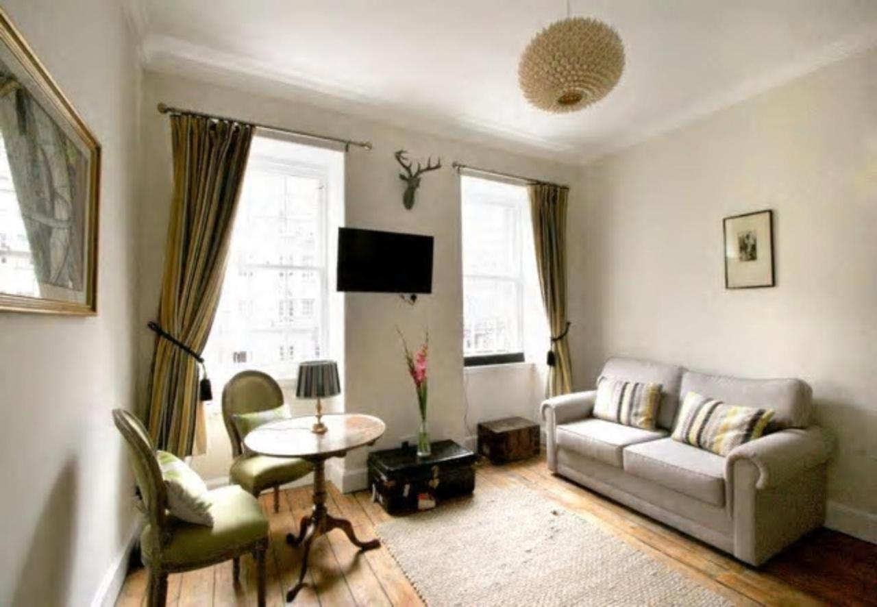 Joivy Chic Apt In The Royal Mile Tower Leilighet Edinburgh Eksteriør bilde